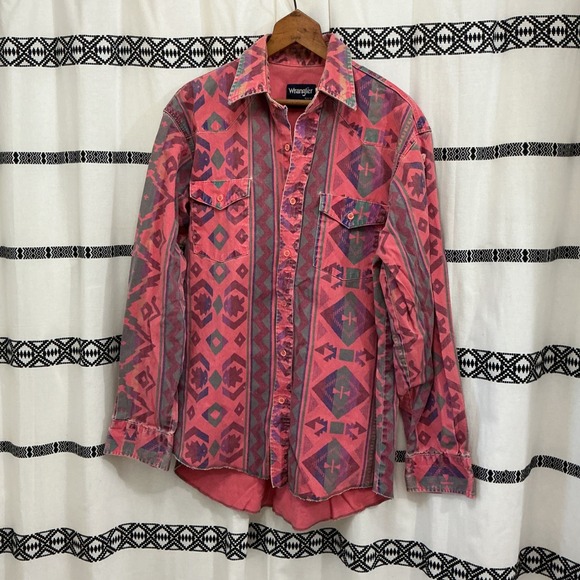 Vintage Wrangler Western Shirt Men's XL Pink Aztec Southwest Button Up 90s - Picture 1 of 5